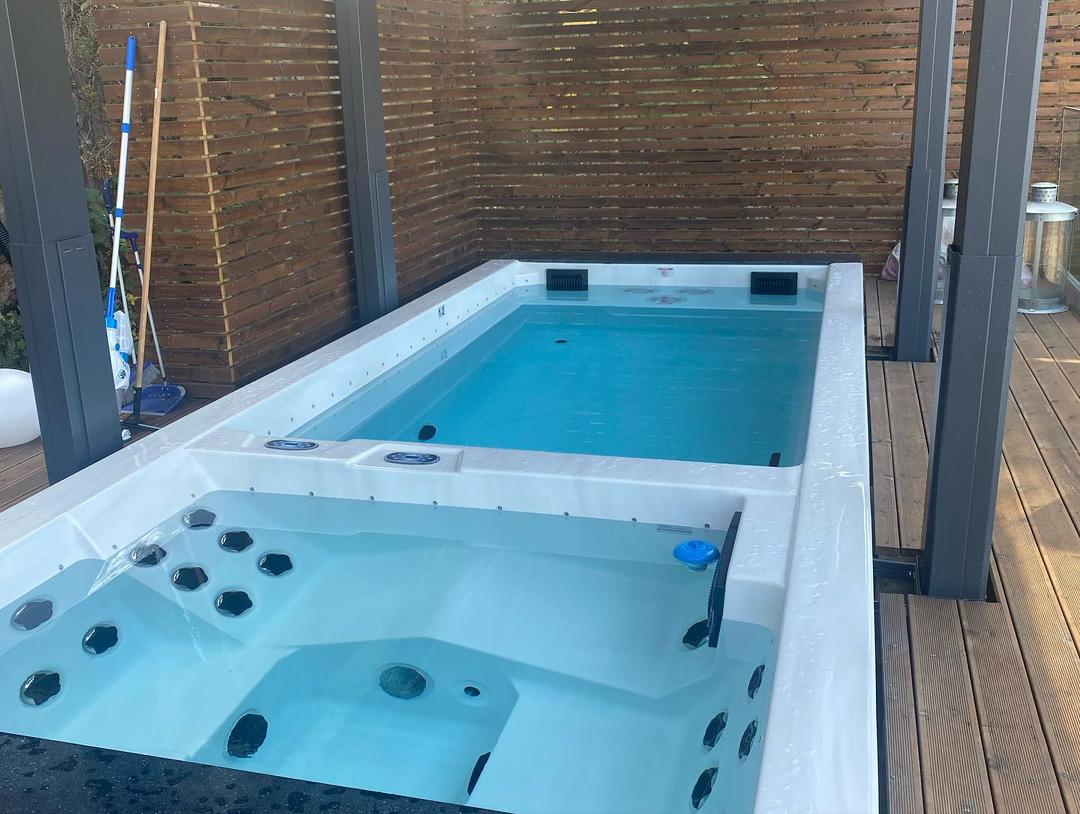 Swimspa Royal (590x220x148cm)